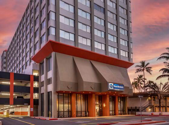 Best Western The Plaza Hotel allows check-in for 18 year-old guests