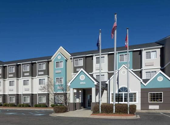 Microtel Inn & Suites by Wyndham Florence allows check-in for 18 year-old guests