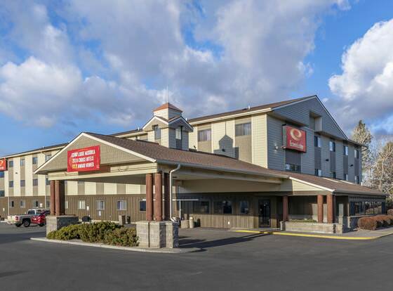Econo Lodge Missoula allows check-in for 18 year-old guests