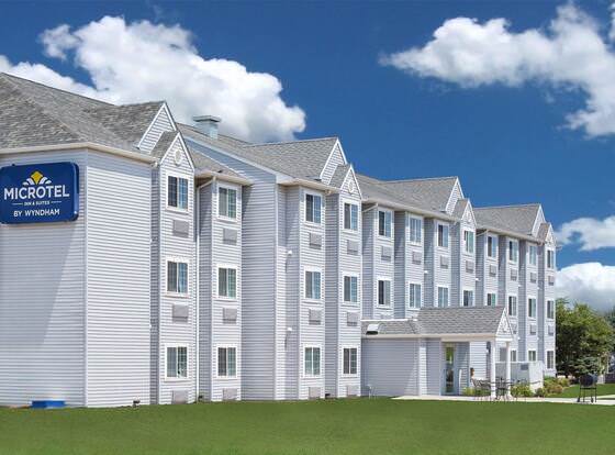 Microtel Inn & Suites by Wyndham Ames allows check-in for 18 year-old guests