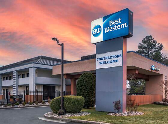 Best Western Salisbury Plaza allows check-in for 18 year-old guests