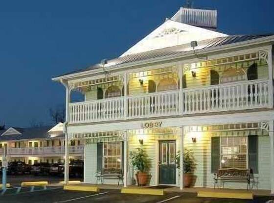 Key West Inn Chatsworth allows check-in for 18 year-old guests