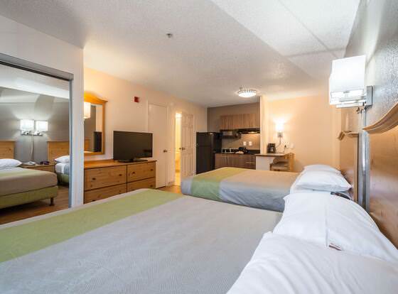 Motel 6 Duluth, GA- Atlanta- Gwinnett Place allows check-in for 18 year-old guests