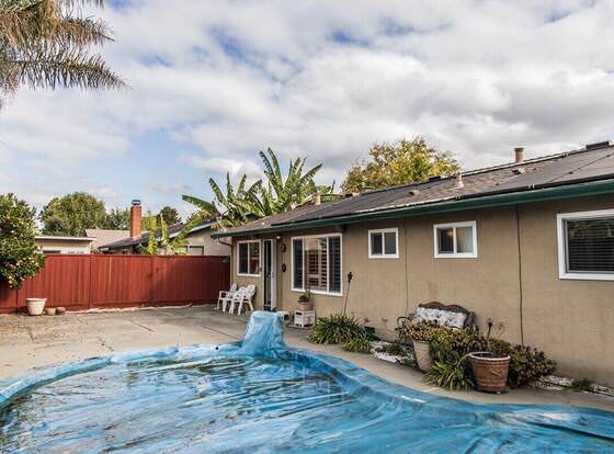 Beautiful Single Family Home in Union City allows check-in for 18 year-old guests