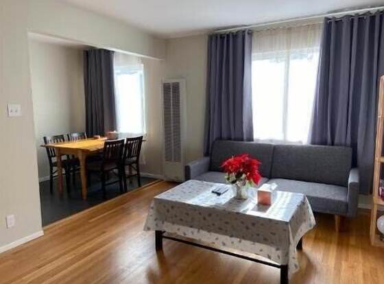 3422 Entire 1br Apt/house in El Cerrito Plaza allows check-in for 18 year-old guests