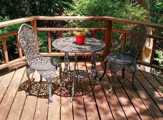 3825 North 30th Street, , Waco, TX, 76708, US allows check-in for 18 year-old guests