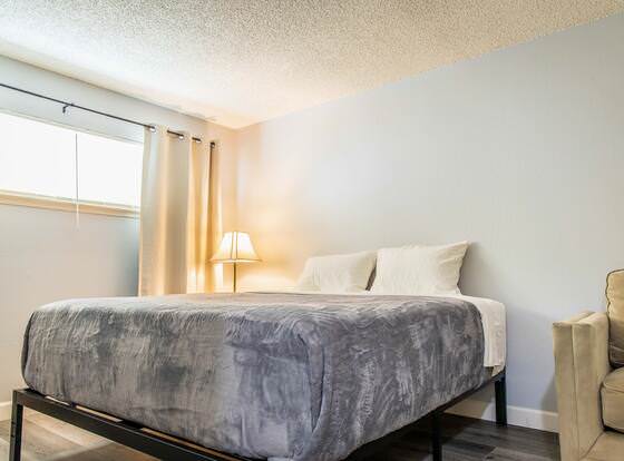 Cozy San Jose Two Bed allows check-in for 18 year-old guests