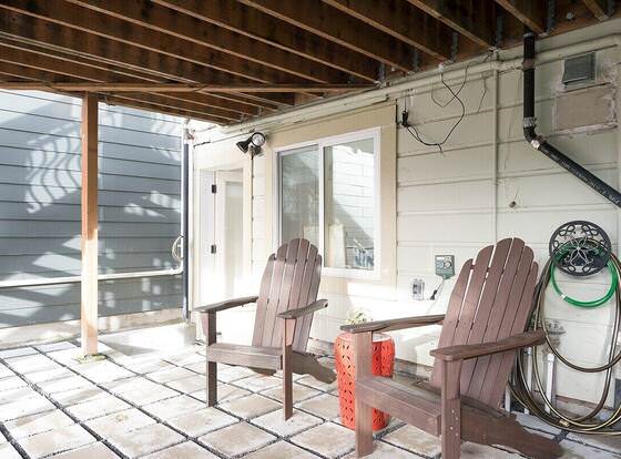 Bright 1BR - Close to GG Park - Shared Backyard allows check-in for 18 year-old guests