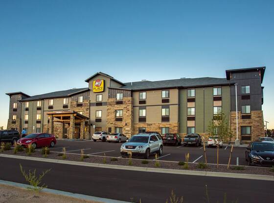 My Place Hotel - Green Bay allows check-in for 18 year-old guests