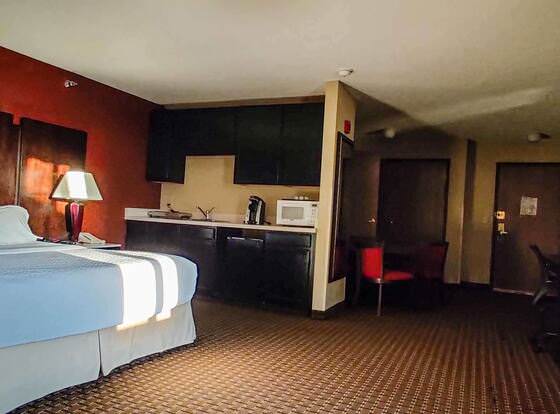 Studio 6 Owatonna, MN - Near Medical Center allows check-in for 18 year-old guests