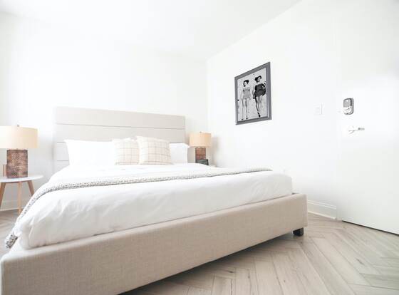 Jurny suites - Miami Beach allows check-in for 18 year-old guests