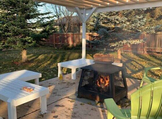 Cozy, Updated 2-bedroom Next to Jack Springs Park allows check-in for 18 year-old guests