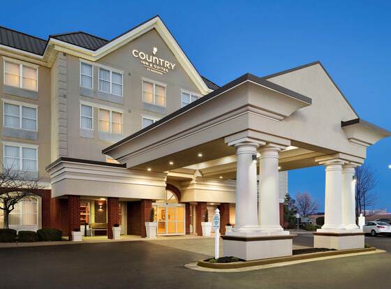 Country Inn & Suites by Radisson, Evansville, IN allows check-in for 18 year-old guests