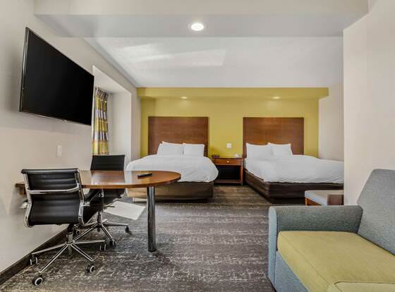 Clarion Pointe Staunton East allows check-in for 18 year-old guests