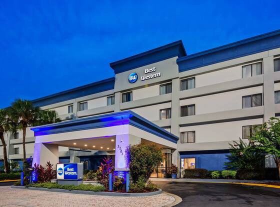 Best Western Ocala Park Centre allows check-in for 18 year-old guests