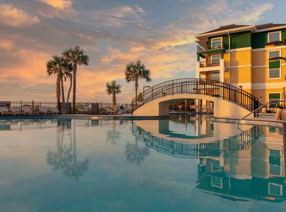 Courtyard by Marriott Jekyll Island allows check-in for 18 year-old guests
