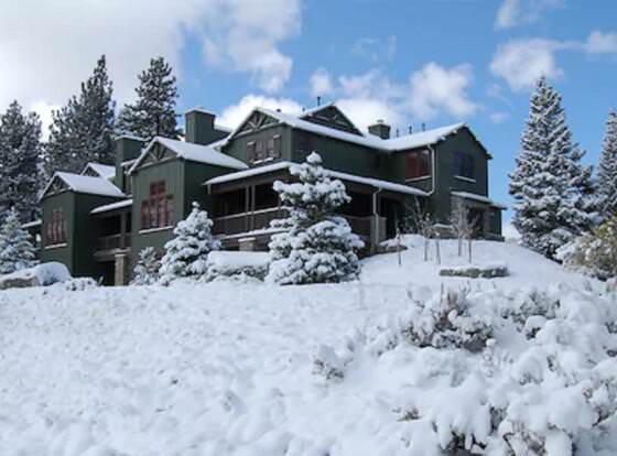 Snowcreek Resort allows check-in for 18 year-old guests