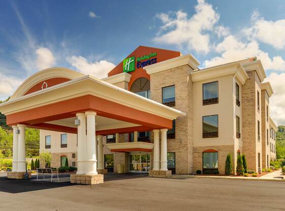 Holiday Inn Express & Suites Corbin, an IHG Hotel allows check-in for 18 year-old guests
