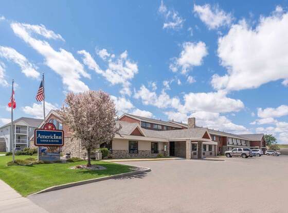 AmericInn by Wyndham Fargo West Acres allows check-in for 18 year-old guests