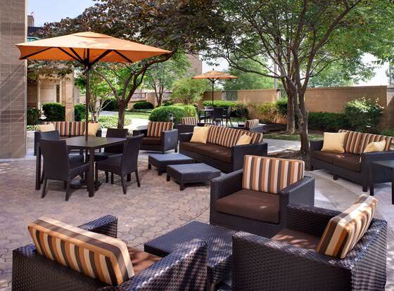 Courtyard by Marriott Kansas City Overland Park/Convention Center allows check-in for 18 year-old guests