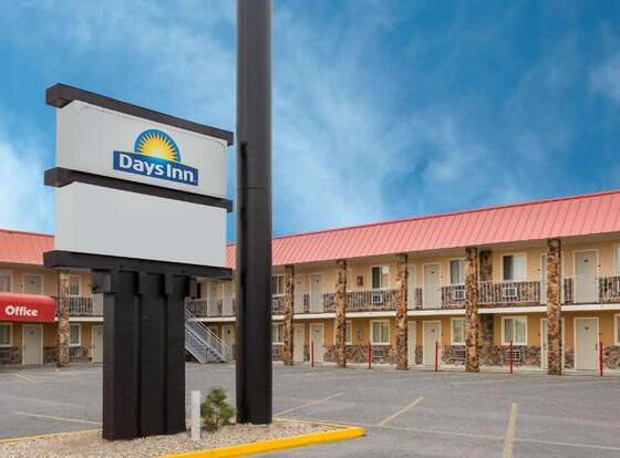 Alamo Inn allows check-in for 18 year-old guests