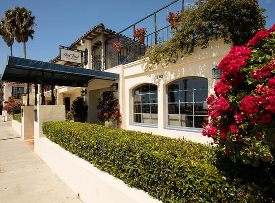Hotel Milo Santa Barbara allows check-in for 18 year-old guests