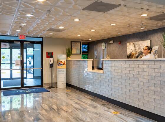 Wingate by Wyndham Humble/Houston Intercontinental Airport allows check-in for 18 year-old guests