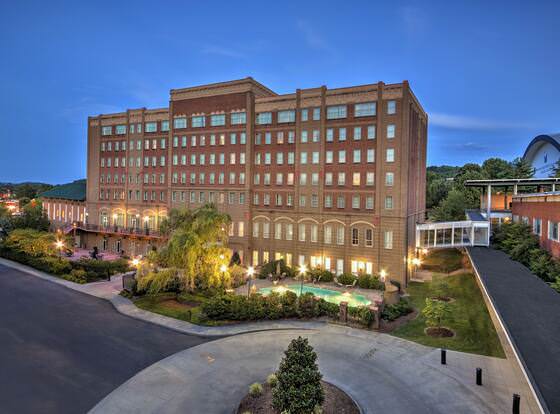 Carnegie Hotel & Spa allows check-in for 18 year-old guests