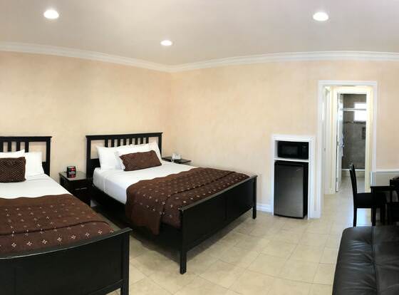 Nite Inn allows check-in for 18 year-old guests