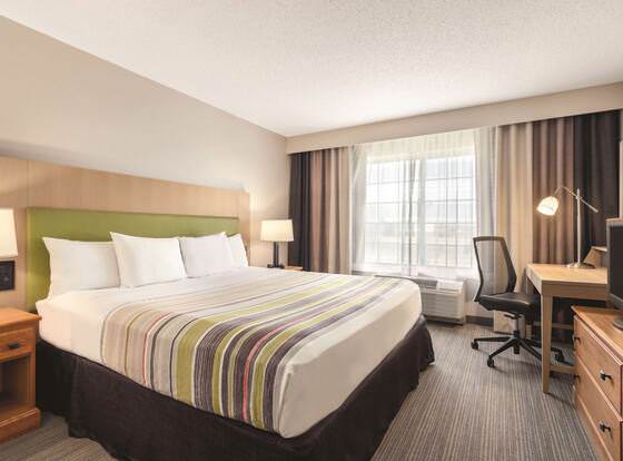 Country Inn & Suites by Radisson, Big Flats (Elmira), NY allows check-in for 18 year-old guests
