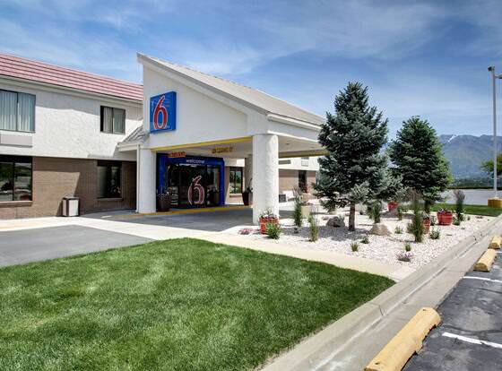 Motel 6 Ogden, UT - Riverdale allows check-in for 18 year-old guests