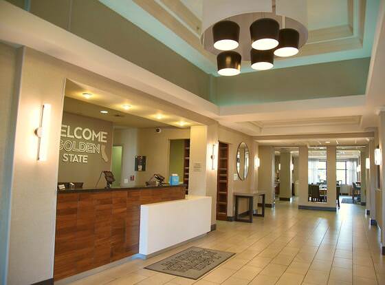 Hampton Inn & Suites Cathedral City allows check-in for 18 year-old guests