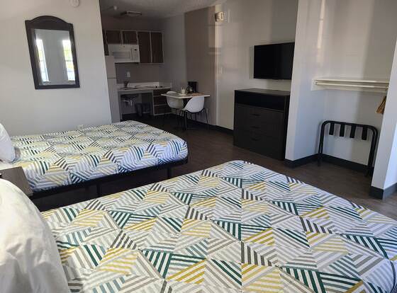 Studio 6 Dallas, TX - North - Richardson allows check-in for 18 year-old guests