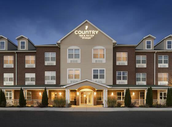 Country Inn & Suites by Radisson, Gettysburg, PA allows check-in for 18 year-old guests