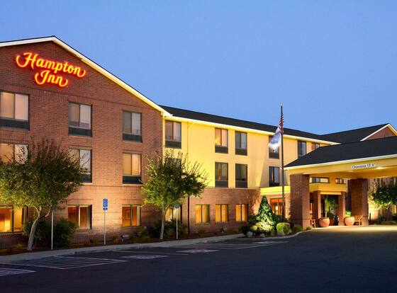 Hampton Inn Medford allows check-in for 18 year-old guests