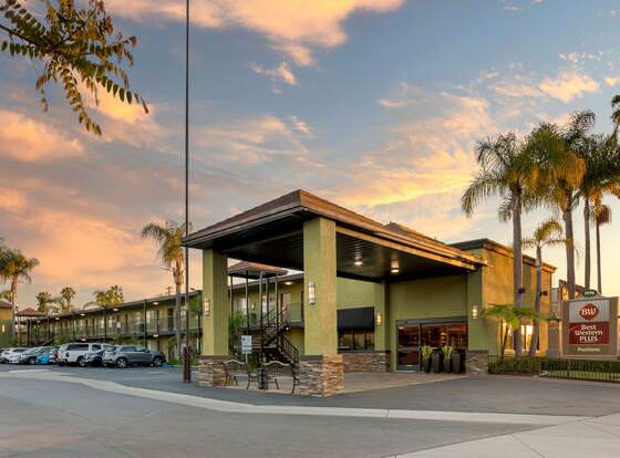 Best Western Plus Pavilions allows check-in for 18 year-old guests