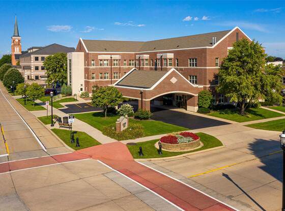 Kress Inn, Ascend Hotel Collection allows check-in for 18 year-old guests