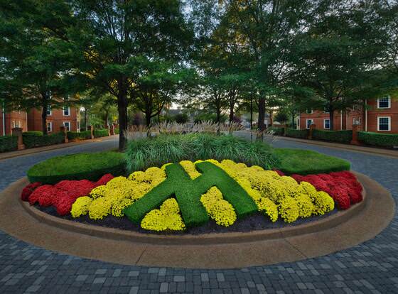 Marriott's Manor Club at Ford's Colony allows check-in for 18 year-old guests