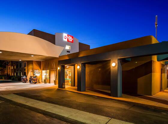 Best Western Plus Rio Grande Inn allows check-in for 18 year-old guests