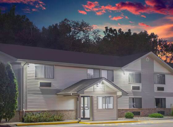 Super 8 by Wyndham Independence allows check-in for 18 year-old guests