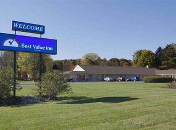 Best Inn allows check-in for 18 year-old guests