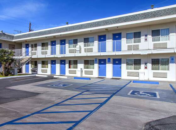 Motel 6 Phoenix, AZ - Airport - 24th Street allows check-in for 18 year-old guests
