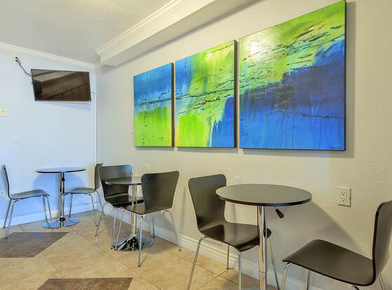 Super 8 by Wyndham Colorado Springs/Chestnut Street allows check-in for 18 year-old guests