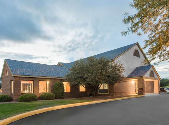 Super 8 by Wyndham Dodgeville allows check-in for 18 year-old guests