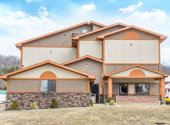 Super 8 by Wyndham Bedford allows check-in for 18 year-old guests