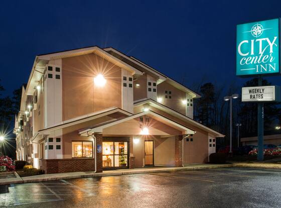 City Center Inn Newport News - Hampton allows check-in for 18 year-old guests