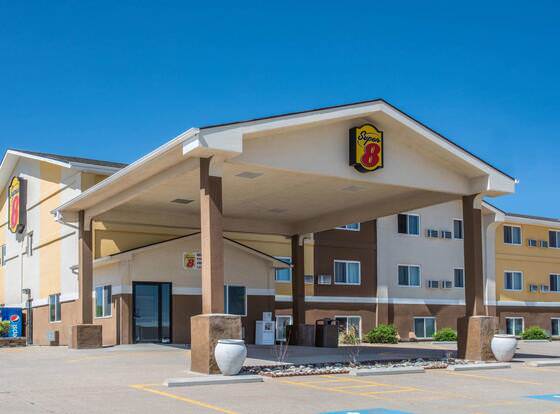 Super 8 by Wyndham Gillette allows check-in for 18 year-old guests