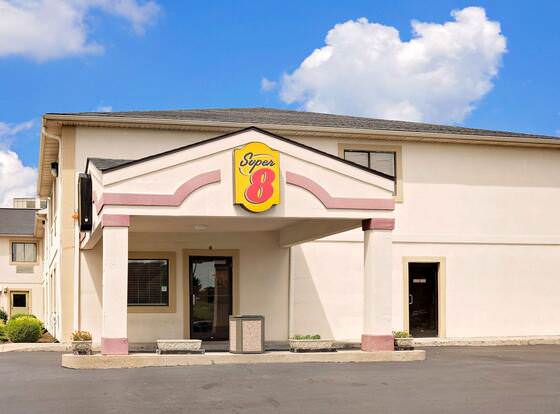 Super 8 by Wyndham Somerset allows check-in for 18 year-old guests