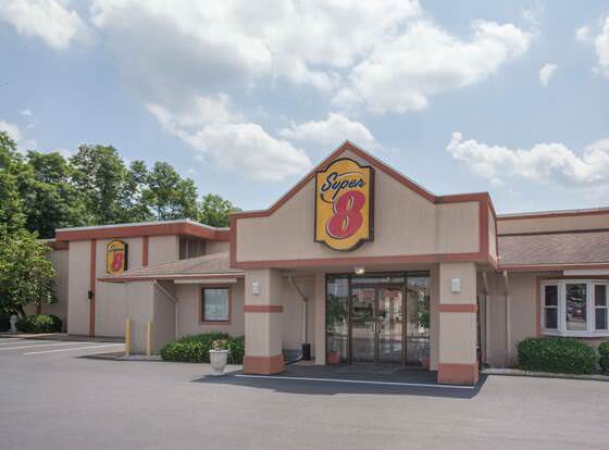 Super 8 by Wyndham Carlisle North allows check-in for 18 year-old guests