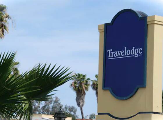 Travelodge by Wyndham San Diego SeaWorld allows check-in for 18 year-old guests